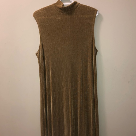 Golden Maxi Dress - Picture 1 of 5
